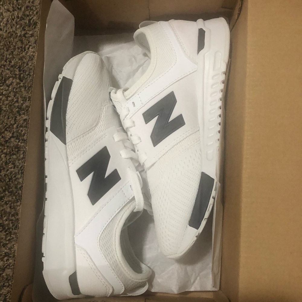 New Balance 247 Sneakers